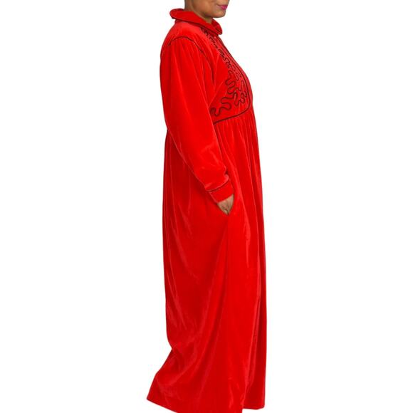 Vintage Bill Tice Robe Red Velour Housecoat Velvet Loungewear Caftan Size Medium - Picture 6 of 16